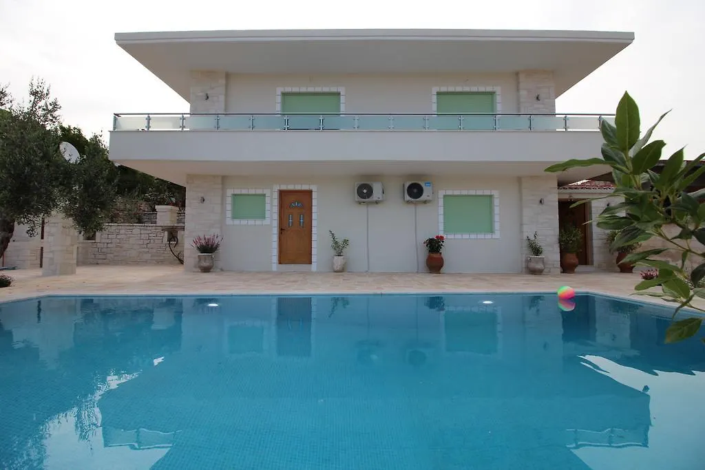 Villa Aleandro Ksamil