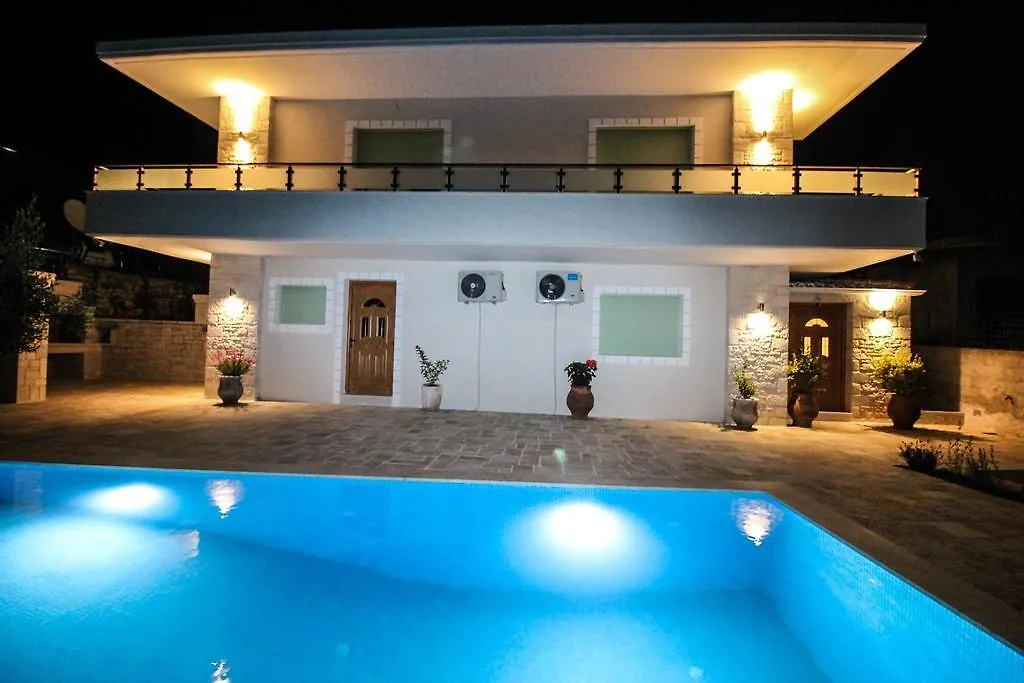 Villa Aleandro Ksamil 0*,